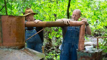 'Moonshiners' stars challenge notorious warning that outlaw liquor can make you go blind