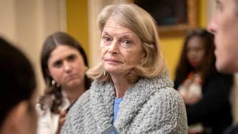Murkowski snubs Trump-backed Alaska candidate, endorses Democrat for governor
