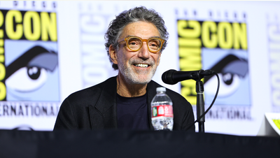 Hollywood icon draws criticism over political speech at charity event: ‘It wasn’t very funny’ - Fox News