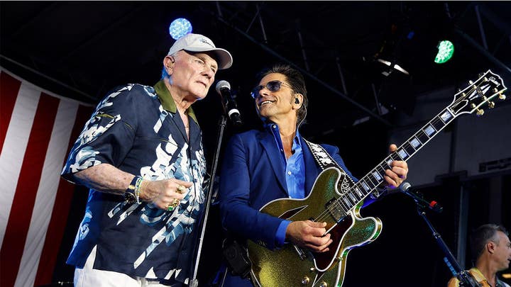 John Stamos fulfills Beach Boys legend Mike Love's wish to play in Nashville