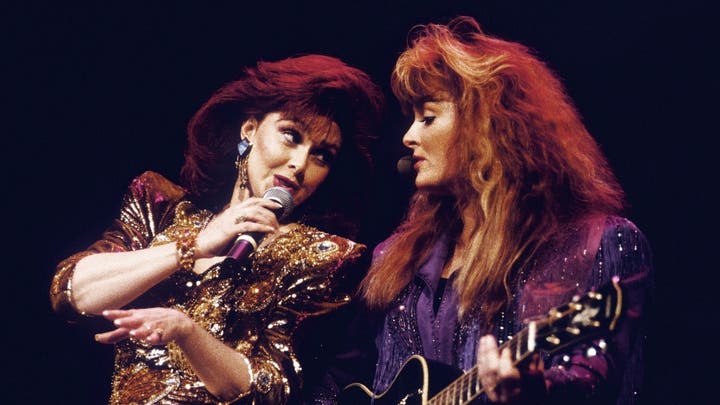 Wynonna Judd explains how their shared love of music brought her and mom Naomi Judd closer