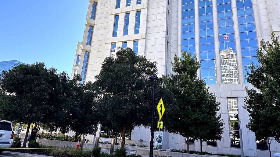 The exterior of Nashville federal courthouse.