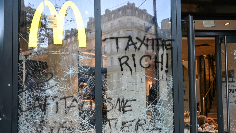 protest-mcdonalds-france.png