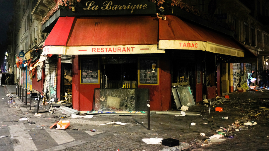 restaurant-paris-france.png