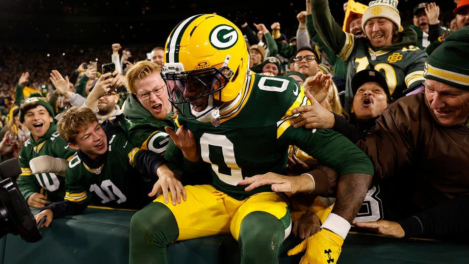 NFC East nearing second straight winless week as Packers beat struggling Cowboys on 'Sunday Night Football'