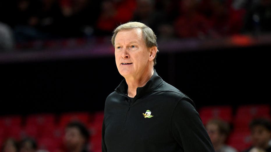 Dana Altman ends nearly four decade coaching career at Oregon: 'Stepping away is truly painful'