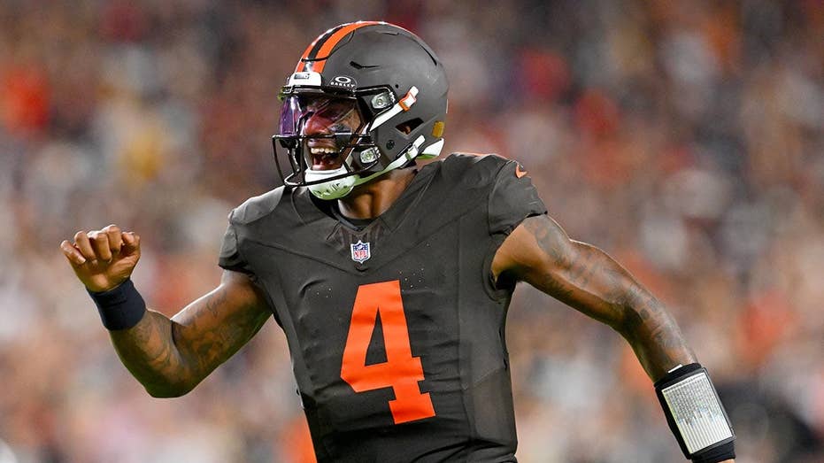 Browns’ late field goal spoils Aaron Rodgers’ Thursday night finale, seals Cleveland's third straight win