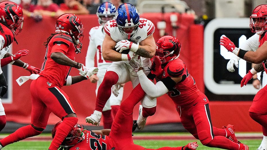 Giants' Cam Skattebo hit with penalty after crushing Texans defender on routine run