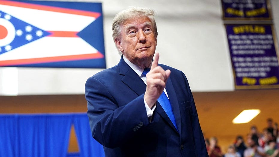 Latino voters swing back to Democrats ahead of midterm elections: Poll