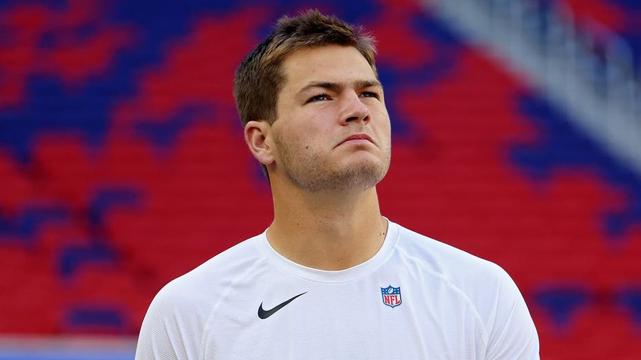 Patriots' Drake Maye says he's 'a little bit skeptical' US landed on moon, NASA responds