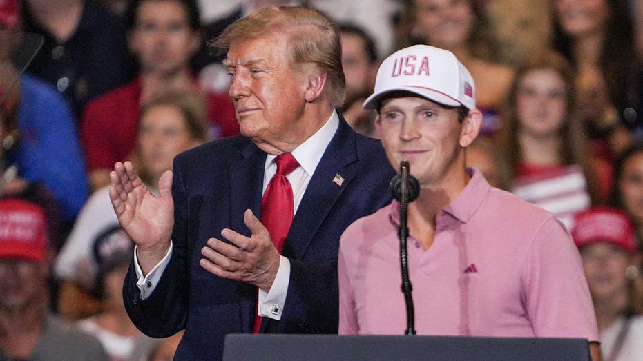 Presidents Cup hero Jacob Bridgeman joins President Trump on stage in South Carolina, leads Clemson chant
