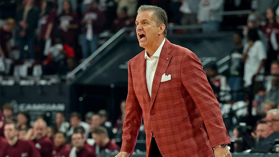 John Calipari shares boneheaded message about players earning more money than coaches while calling for reform