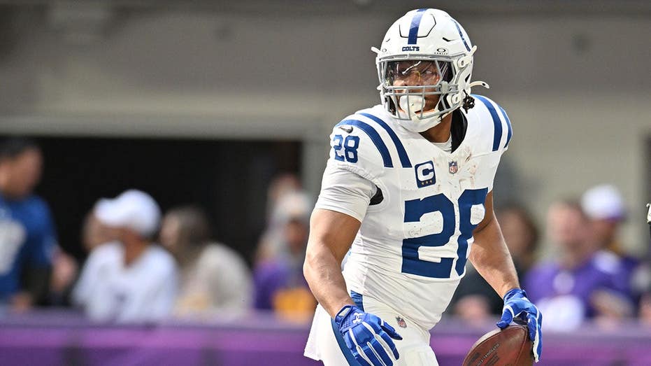 Jonathan Taylor's wife knows things so dire family is on 'Colts transaction watch' expecting trades or firing