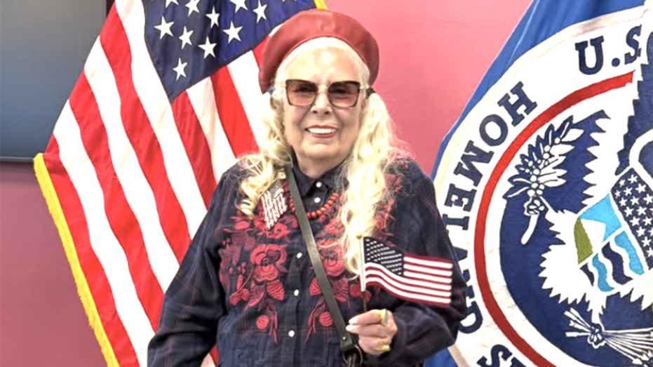 Canadian singer Joni Mitchell officially becomes American citizen after 62-year journey