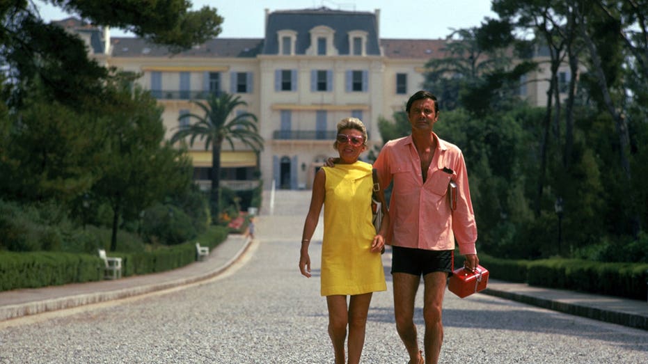 Luxury hotel favored by Kennedys, Grace Kelly cracks down on influencer photo shoots