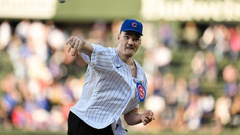 Ex-Purdue Basketball Star Zach Edey Throws Clunker Of A First Pitch At Chicago Cubs Game