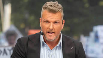 Pat McAfee Torches Liberal Hockey Fans & Media: "Eat S***!" - Fox News