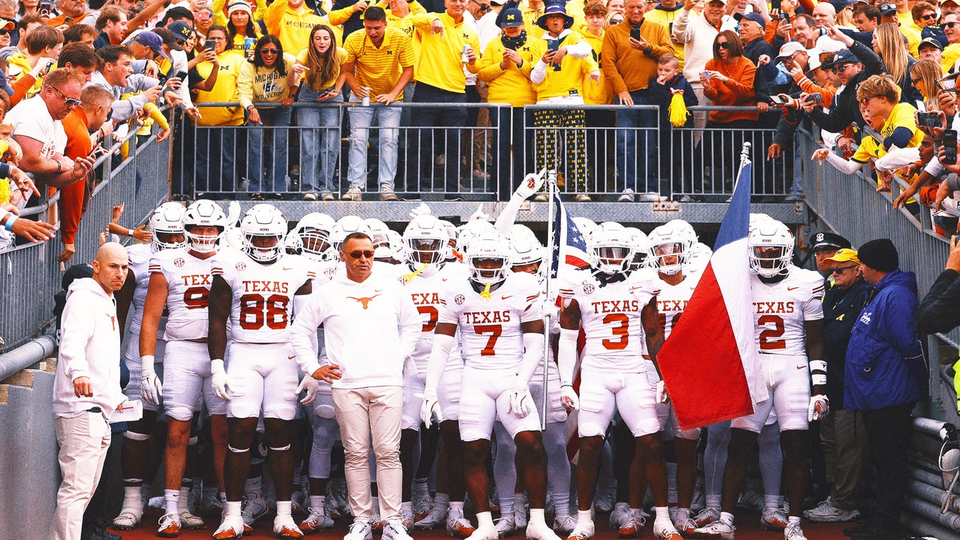 Longhorns Rampage Through Michigan Stadium, Showcasing Arrival as a Force in College Football