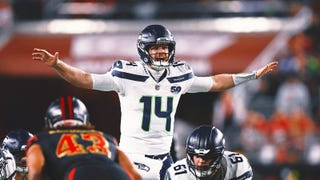 Rumores sobre NFL de 2025: la participación QB de los Seahawks, QB Darnold, en el partido contra los 49ers es dudosa.